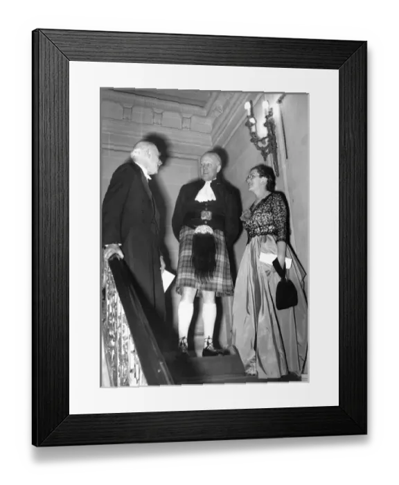 Framed Print : The Royal Aeronautical Society held a dinner at No. 4 Ham? Framed Print : The Royal Aeronautical Society held a dinner at No. 4 Ham?