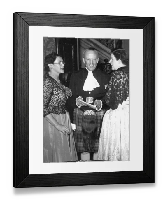 Framed Print : The Royal Aeronautical Society held a dinner at No. 4 Ham? Framed Print : The Royal Aeronautical Society held a dinner at No. 4 Ham?