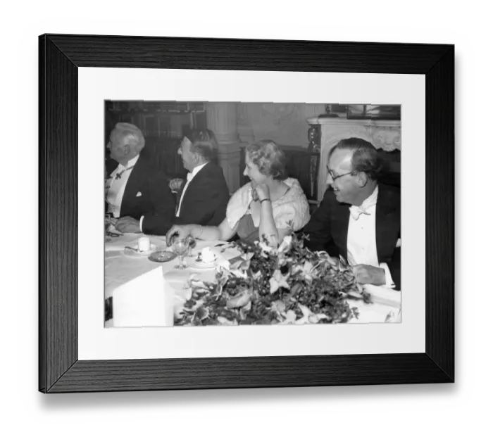 Framed Print : The Royal Aeronautical Society held a dinner at No. 4 Ham? Framed Print : The Royal Aeronautical Society held a dinner at No. 4 Ham?