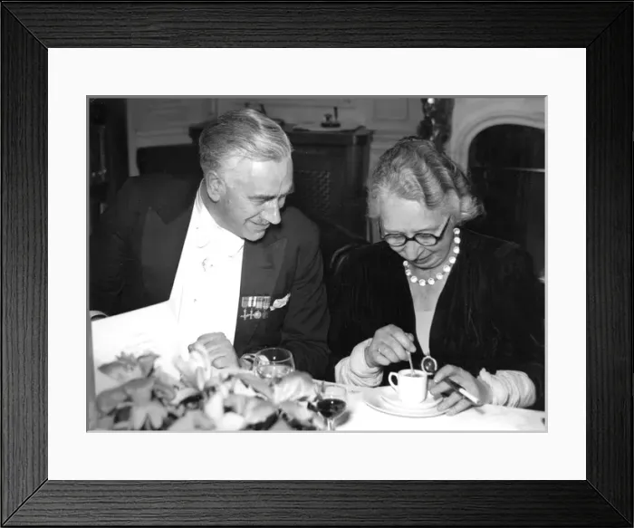 Framed Print : The Royal Aeronautical Society held a dinner at No. 4 Ham? Framed Print : The Royal Aeronautical Society held a dinner at No. 4 Ham?