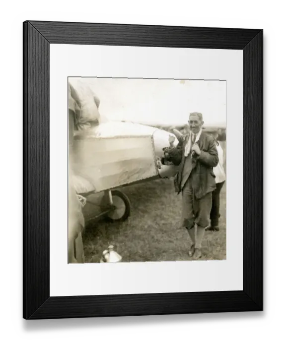 Framed Print : Cyril Frank Uwins, 1896-1972, flew into third place at t? Framed Print : Cyril Frank Uwins, 1896-1972, flew into third place at t?