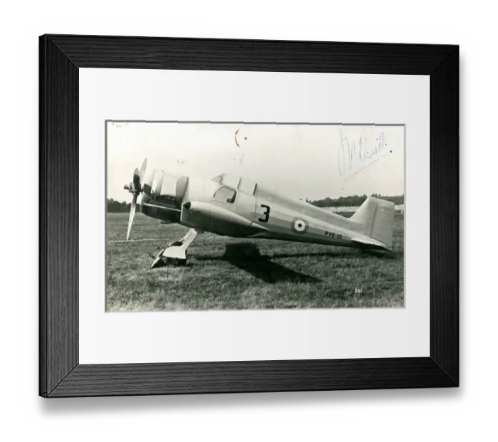Framed Print : Vickers Venom, PVO-10 [photograph autographed by Jeffrey? Framed Print : Vickers Venom, PVO-10 [photograph autographed by Jeffrey?