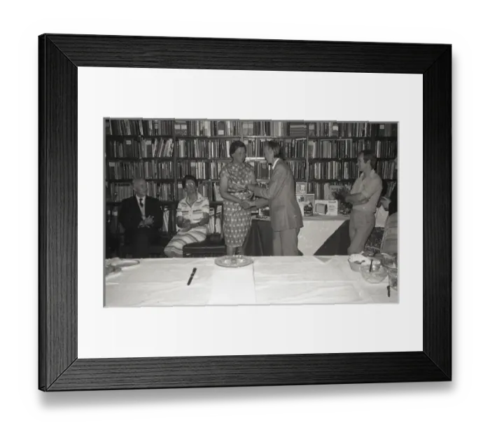 Framed Print : Centre: Prof Lew Crabtree, RAeS President 1978-1979 and ? Framed Print : Centre: Prof Lew Crabtree, RAeS President 1978-1979 and ?