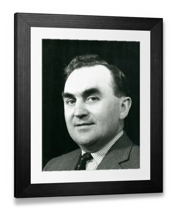 Framed Print : Herbert Harry Pearcey, CEng, FRAeS (1921-2015) Framed Print : Herbert Harry Pearcey, CEng, FRAeS (1921-2015)