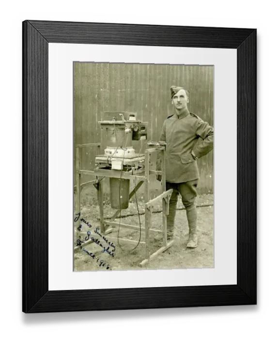 Framed Print : The standard aerial reconnaissance camera used 1916-1918 Framed Print : The standard aerial reconnaissance camera used 1916-1918