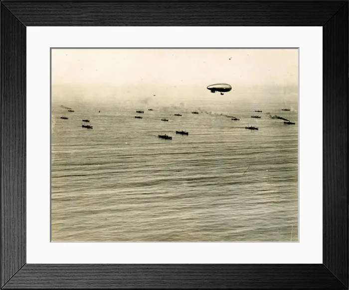 Framed Print : SSZero escorts a convoy in 1918 Framed Print : SSZero escorts a convoy in 1918