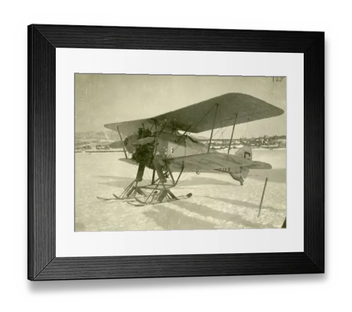 Framed Print : The second Armstrong Whitworth Siskin II, G-EBHY, on tes? Framed Print : The second Armstrong Whitworth Siskin II, G-EBHY, on tes?