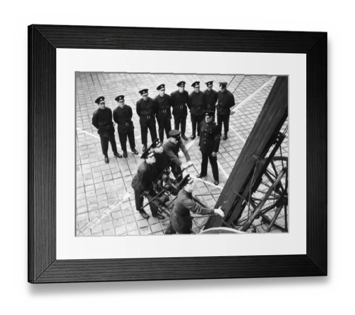 Framed Print : LFB recruits taking part in escape training at HQ Framed Print : LFB recruits taking part in escape training at HQ