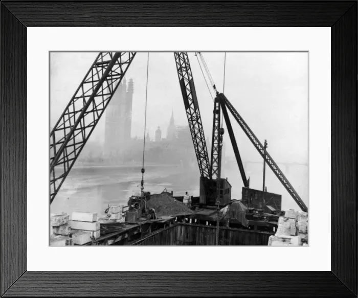 Framed Print : New Lambeth Bridge Framed Print : New Lambeth Bridge