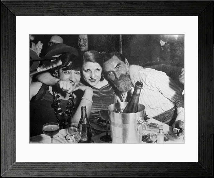 Framed Print : Hedonistic champagne-drinking in Paris Framed Print : Hedonistic champagne-drinking in Paris