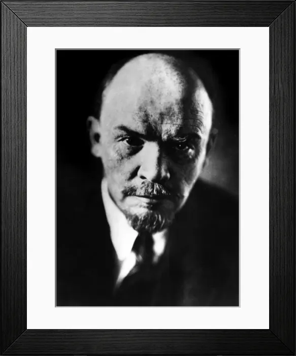 Framed Print : LENIN IN 1918 Framed Print : LENIN IN 1918