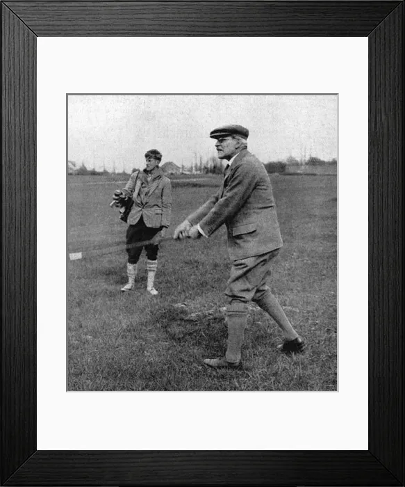 Framed Print : Ramsay Macdonald Golf Framed Print : Ramsay Macdonald Golf