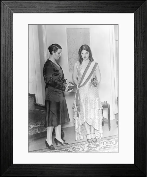 Framed Print : CLARA OLA, MISS SPAIN Framed Print : CLARA OLA, MISS SPAIN