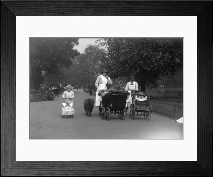 Framed Print : London Nannies 1930S Framed Print : London Nannies 1930S