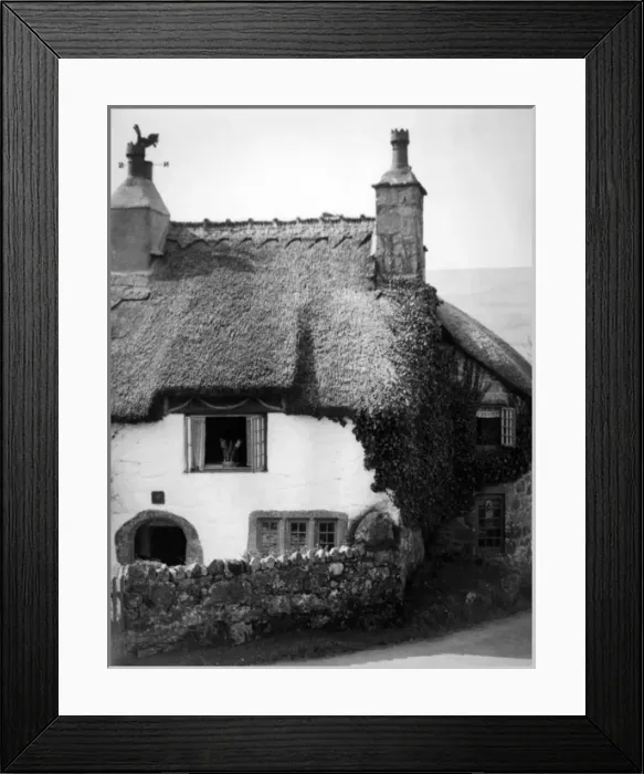 Framed Print : Beatrice Chases Cottage Framed Print : Beatrice Chases Cottage