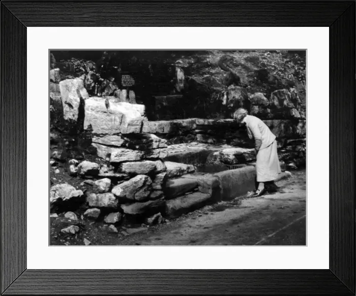 Framed Print : Ebbing & Flowing Well Framed Print : Ebbing & Flowing Well