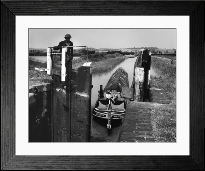 Framed Print : Grand Union Canal Framed Print : Grand Union Canal