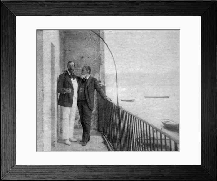 Framed Print : Deroulede Photo Framed Print : Deroulede Photo