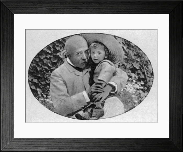 Framed Print : Clemenceau Photo Framed Print : Clemenceau Photo