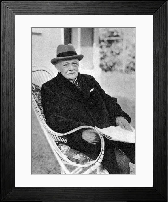 Framed Print : Cambon Photo Framed Print : Cambon Photo