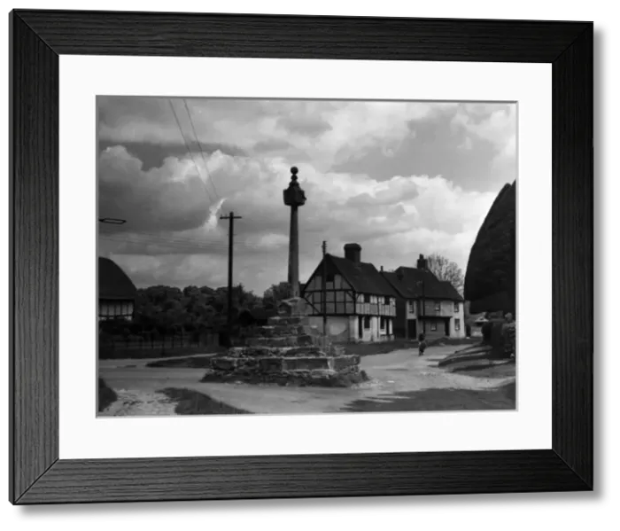 Framed Print : East Hagbourne Cross Framed Print : East Hagbourne Cross