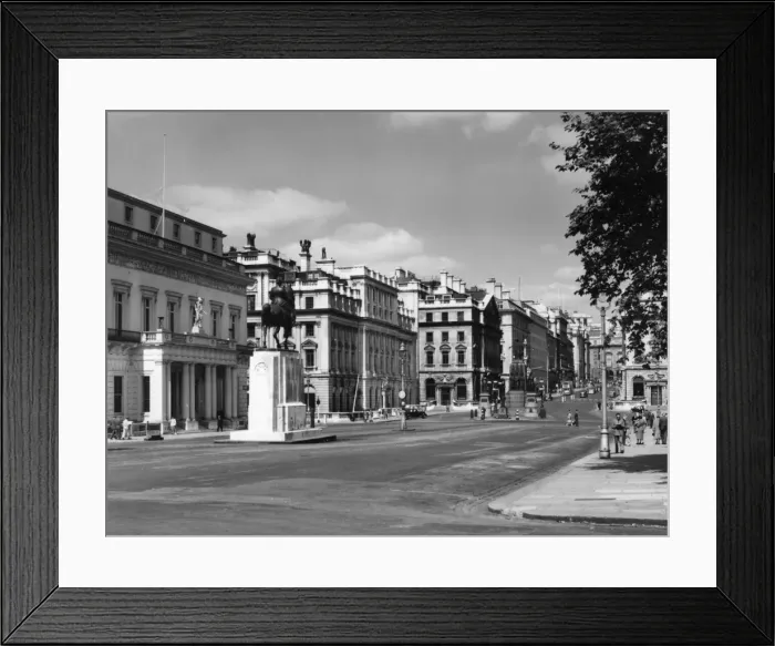 Framed Print : London / Waterloo Place Framed Print : London / Waterloo Place