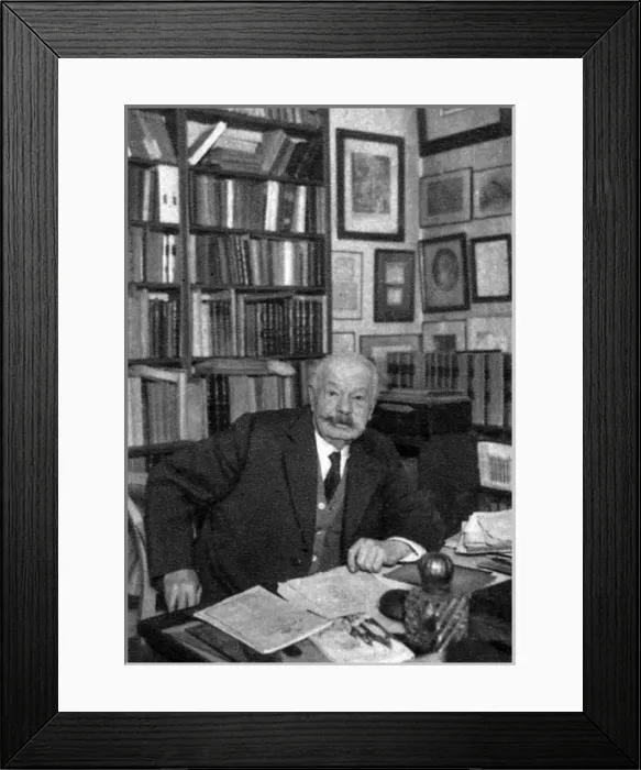 Framed Print : Lenotre Photo Framed Print : Lenotre Photo