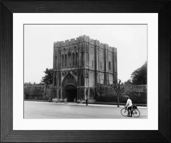 Framed Print : Bury St. Edmunds Abbey Framed Print : Bury St. Edmunds Abbey