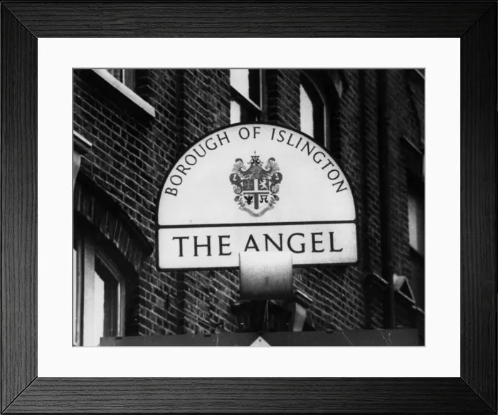 Framed Print : London Heathrow Airport Framed Print : London Heathrow Airport
