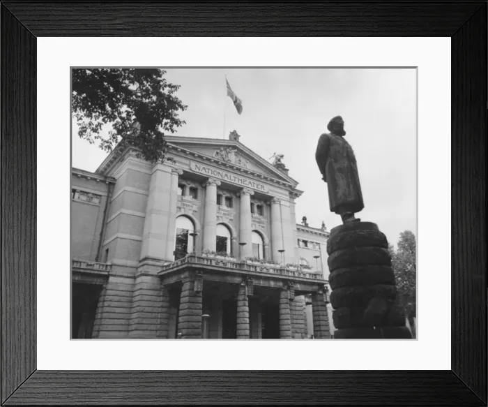 Framed Print : National Theatre Oslo Framed Print : National Theatre Oslo