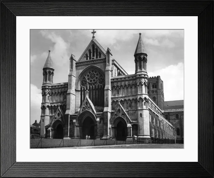 Framed Print : St Albans Cathedral Framed Print : St Albans Cathedral