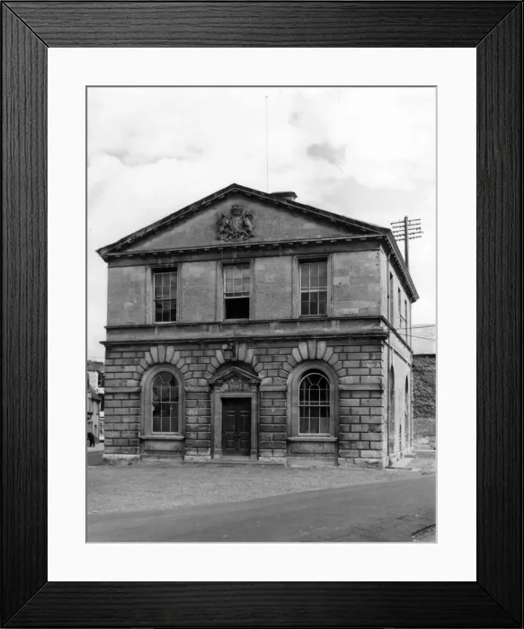 Framed Print : Woodstock Town Hall Framed Print : Woodstock Town Hall