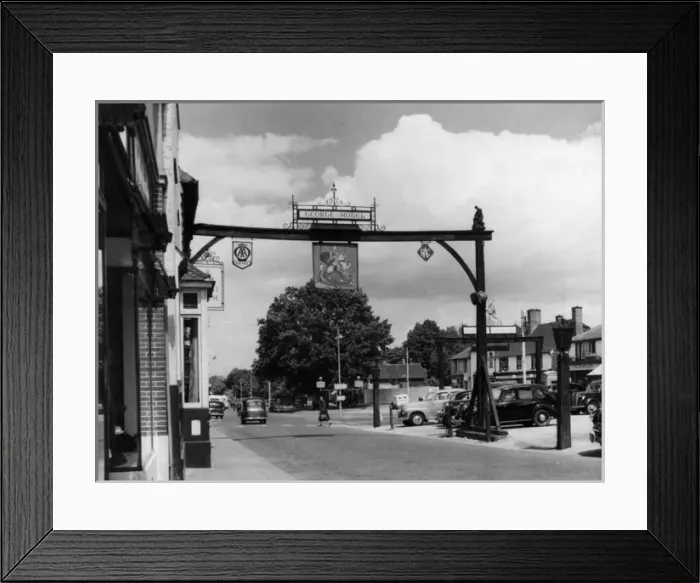 Framed Print : England / Crawley Framed Print : England / Crawley