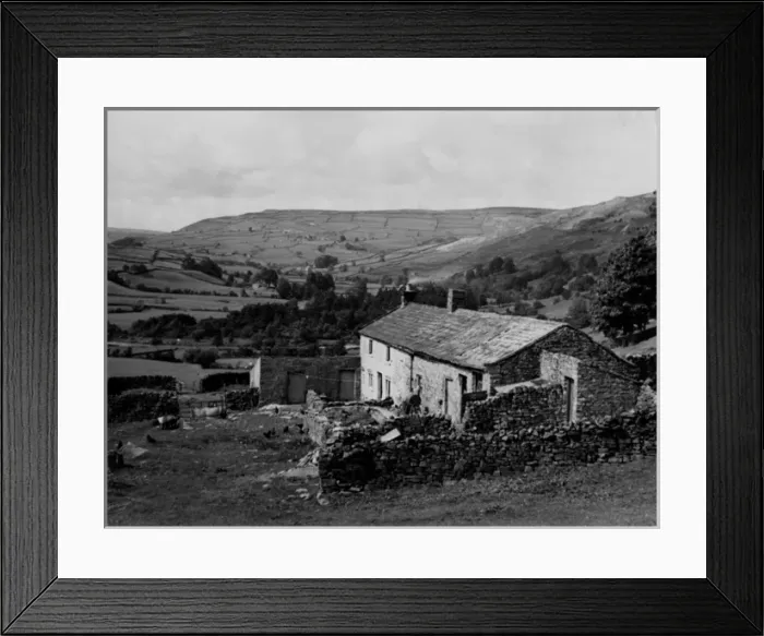 Framed Print : Yorkshire Farmstead Framed Print : Yorkshire Farmstead
