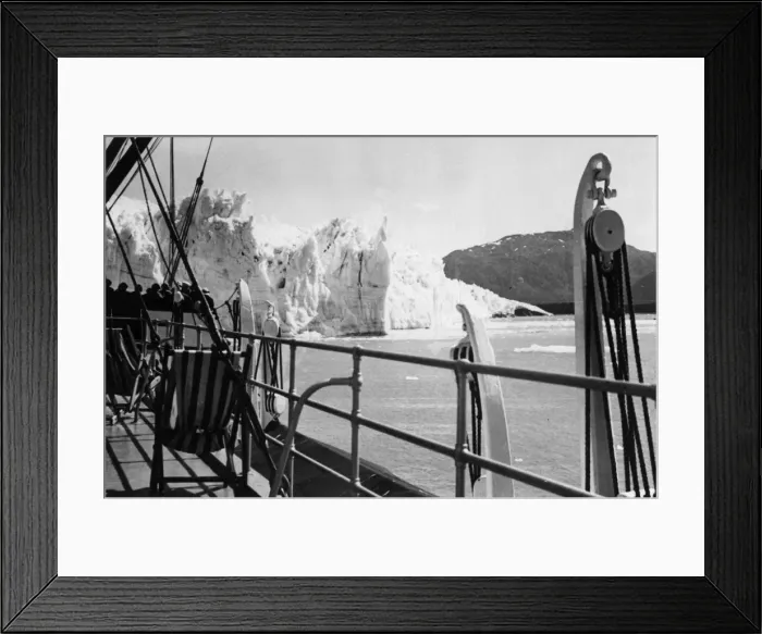 Framed Print : Alaskan Iceburg Framed Print : Alaskan Iceburg