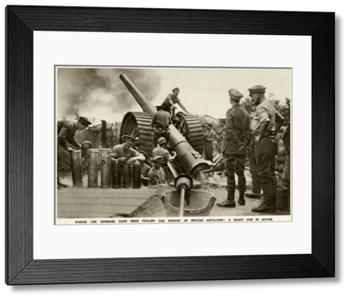 Framed Print : A British heavy artillery gun in action Framed Print : A British heavy artillery gun in action