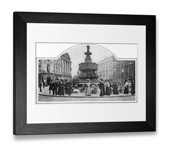 Framed Print : Piccadilly Circus Framed Print : Piccadilly Circus