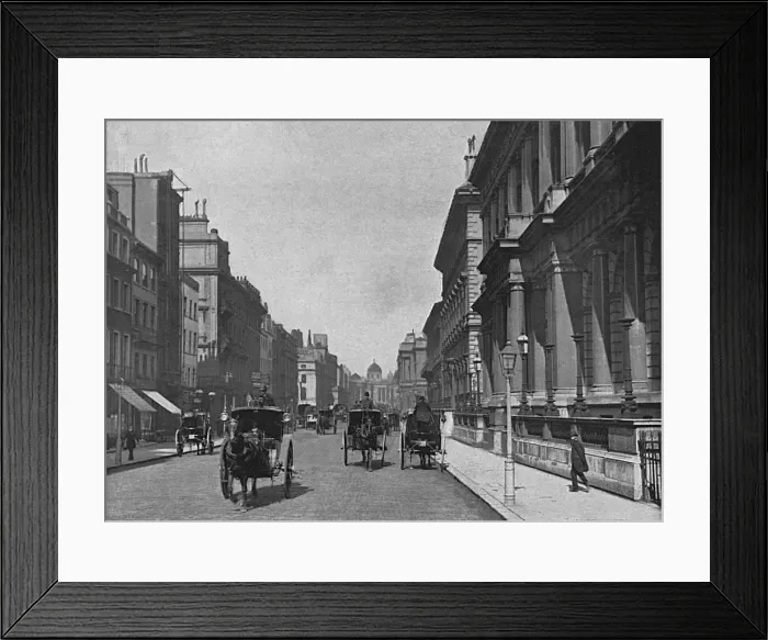 Framed Print : PALL MALL. Looking east towards Trafalgar Square Framed Print : PALL MALL. Looking east towards Trafalgar Square