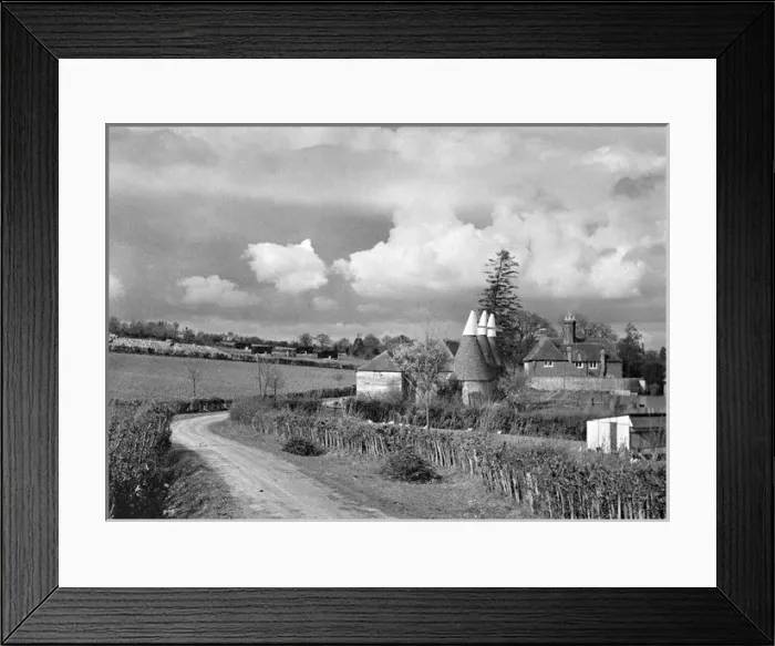 Framed Print : Oast houses, Beckley Furnace, East Sussex Framed Print : Oast houses, Beckley Furnace, East Sussex