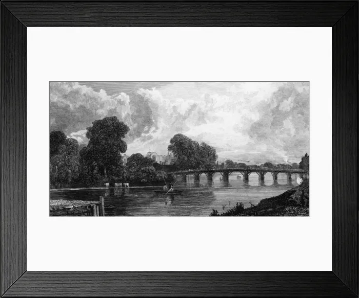 Framed Print : Hampton Court Bridge Framed Print : Hampton Court Bridge