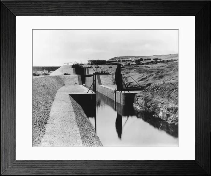 Framed Print : Aswan Dam. The Aswan Dam (the old or low dam) on the River Nile in Egypt Framed Print : Aswan Dam. The Aswan Dam (the old or low dam) on the River Nile in Egypt