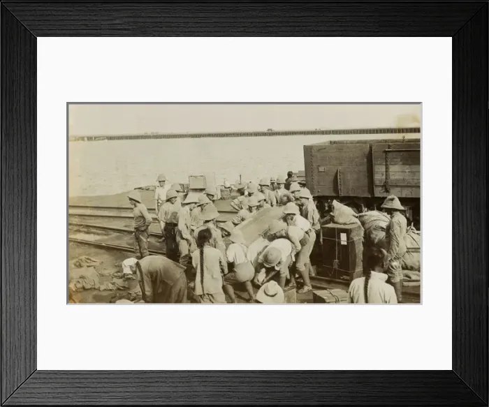 Framed Print : Inniskillings in transit Framed Print : Inniskillings in transit