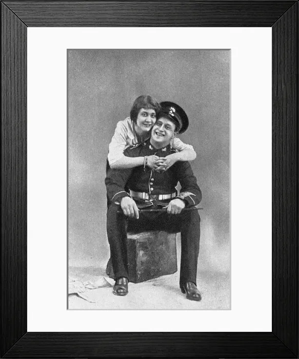 Framed Print : A soldier and his sweetheart Framed Print : A soldier and his sweetheart