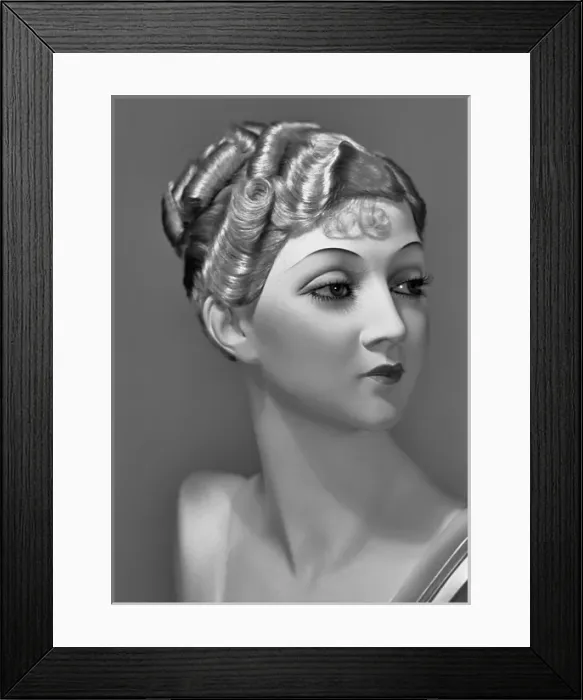 Framed Print : Tailors dummy, head and shoulders Framed Print : Tailors dummy, head and shoulders