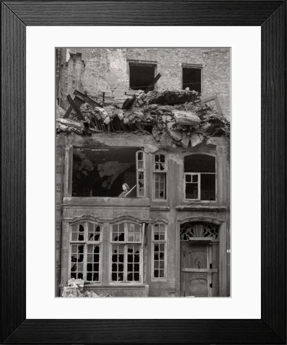 Framed Print : Bomb damaged building during WW2 Framed Print : Bomb damaged building during WW2