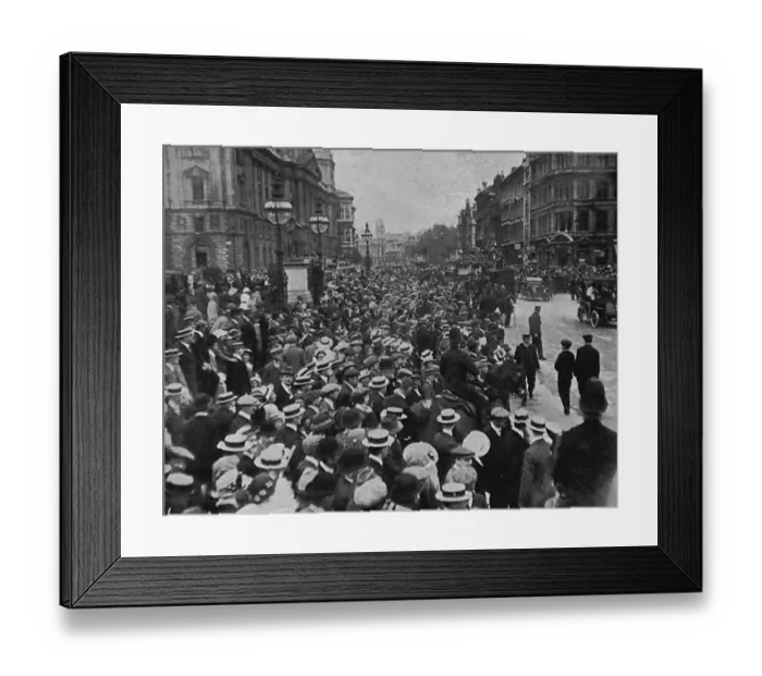 Framed Print : London crowd in Whitehall Framed Print : London crowd in Whitehall