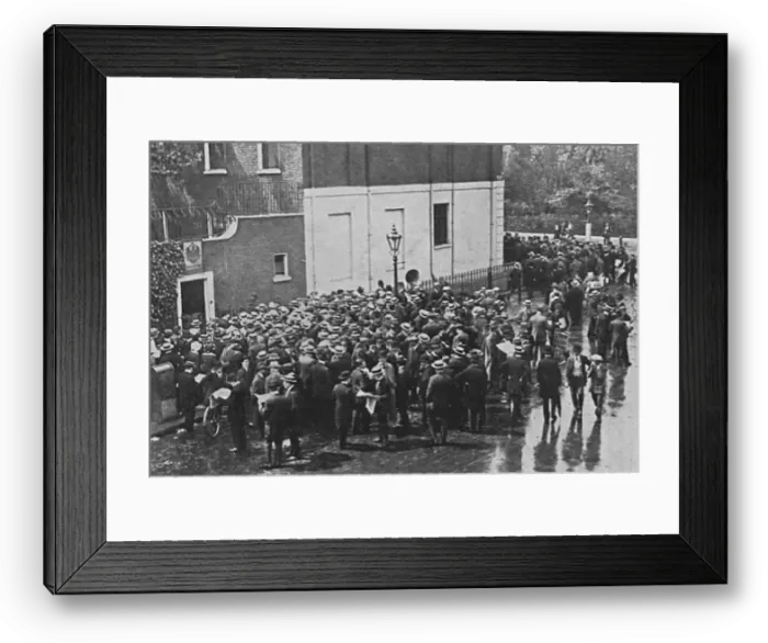 Framed Print : German Reservists at London Consulate Framed Print : German Reservists at London Consulate