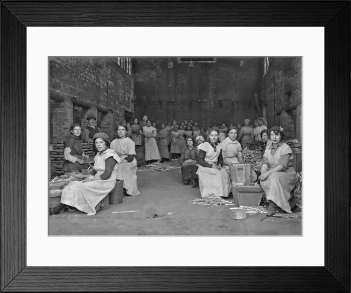 Framed Print : Lead Shrapnel manufacturing - Women - WW1 Framed Print : Lead Shrapnel manufacturing - Women - WW1