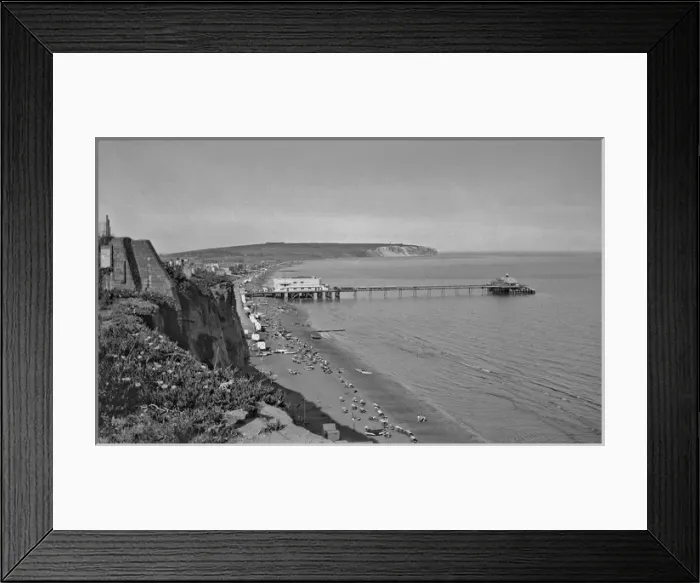 Framed Print : Seaside view, Shanklin, Isle of Wight Framed Print : Seaside view, Shanklin, Isle of Wight