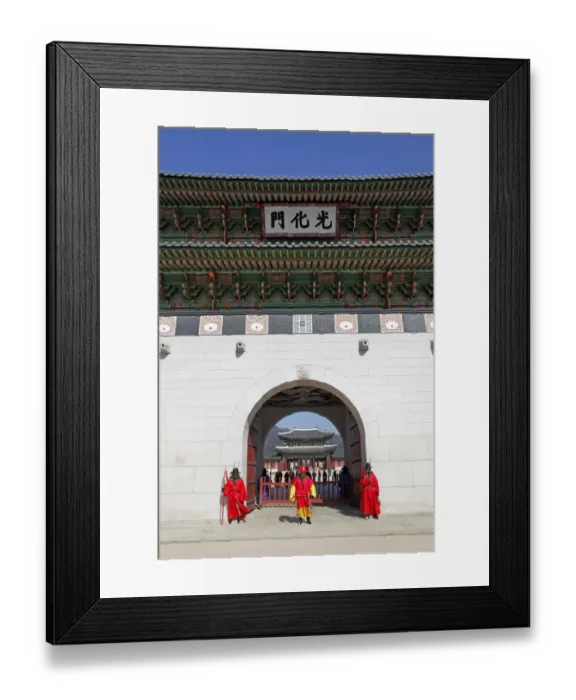 Framed Print : Gyeongbokung Palace in Seoul, South Korea Framed Print : Gyeongbokung Palace in Seoul, South Korea